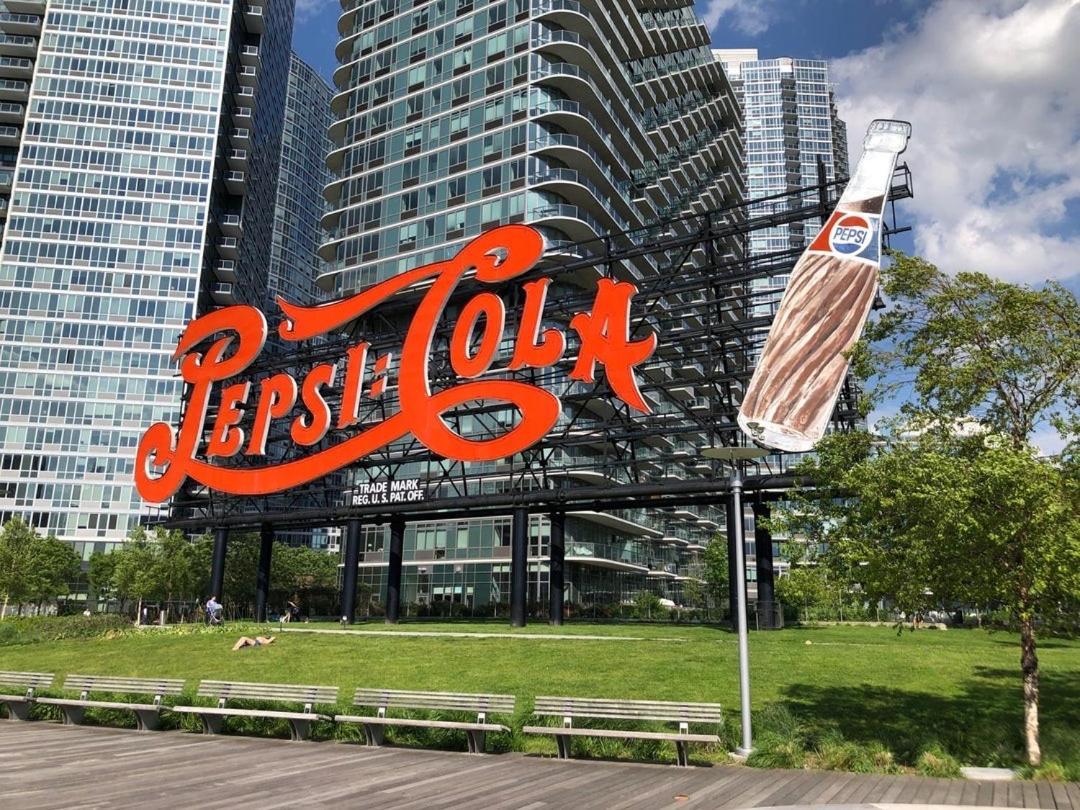 Elegant Private Close To Manhattan! - Is In A 2 Bedrooms Apartament And First Floor With Free Street Parking Accommodatie bij particulieren