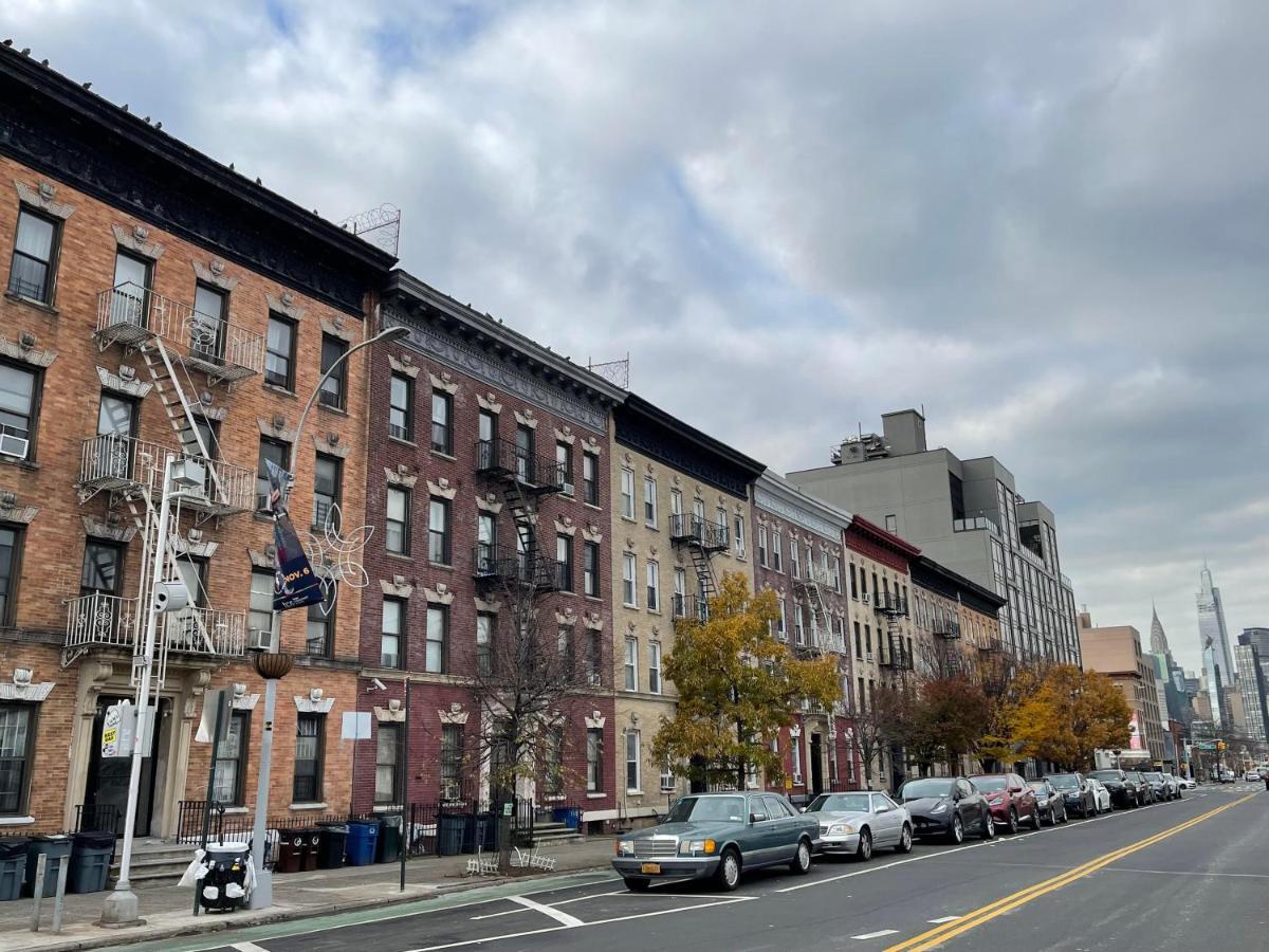 Elegant Private Close To Manhattan! - Is In A 2 Bedrooms Apartament And First Floor With Free Street Parking Accommodatie bij particulieren New York