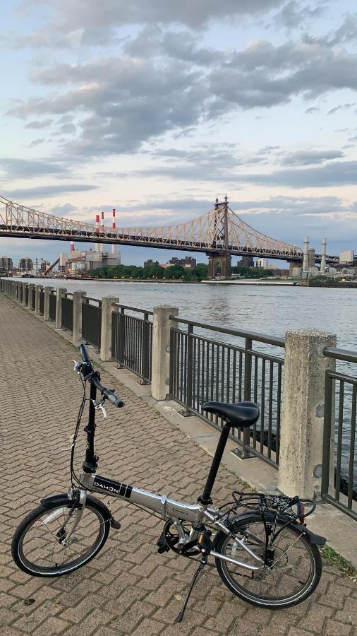 Elegant Private Close To Manhattan! - Is In A 2 Bedrooms Apartament And First Floor With Free Street Parking Accommodatie bij particulieren *